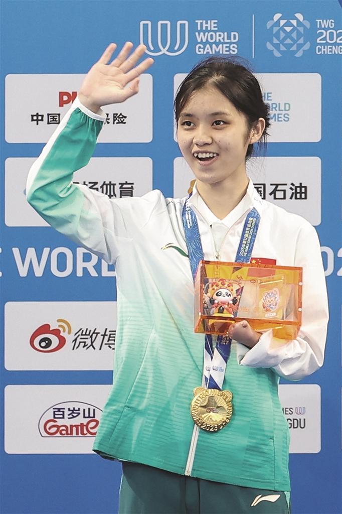 中国选手黄, img, https 中国选手黄, img, https