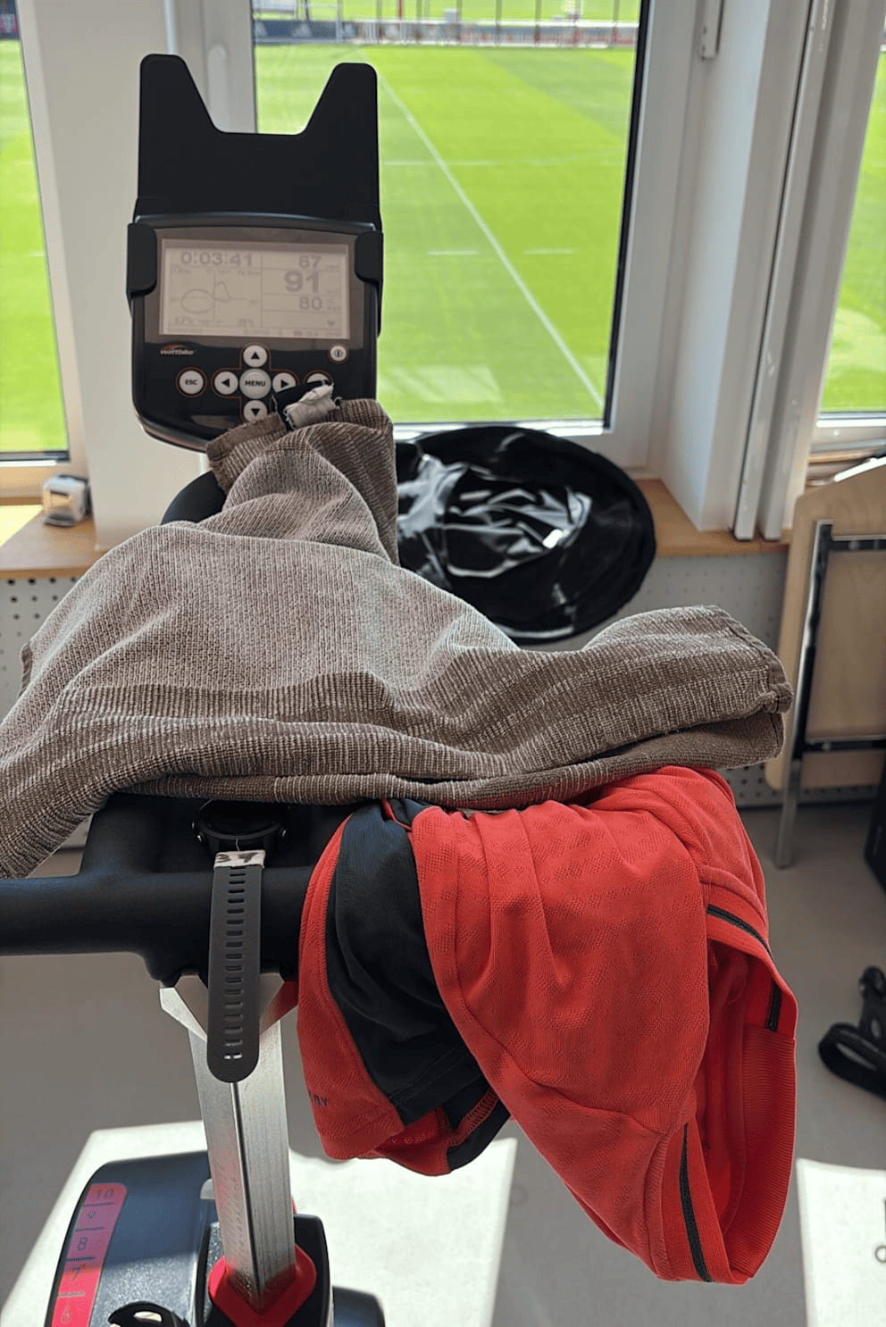 他可能还需 他可能还需