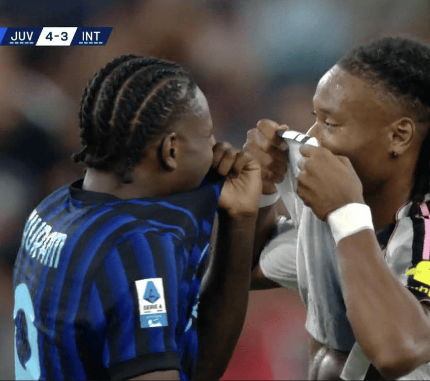 身体接触的, 他犯规了