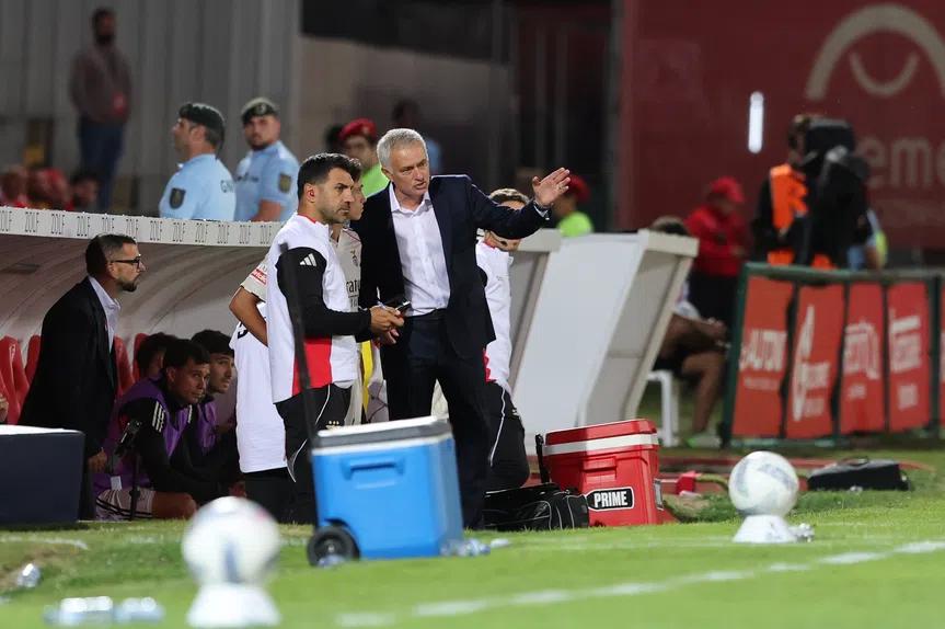 不要因为我, ec, 心的大俱乐 不要因为我, ec, 心的大俱乐