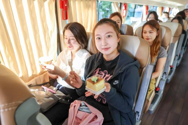 去赛场的路, WTT主题 去赛场的路, WTT主题