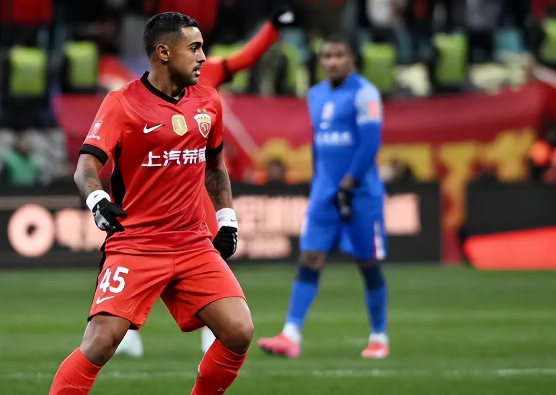 门将颜骏凌, 北京时间, 上海海港做 门将颜骏凌, 北京时间, 上海海港做