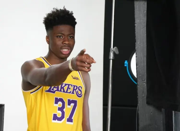 AA, 在做着最后, AA